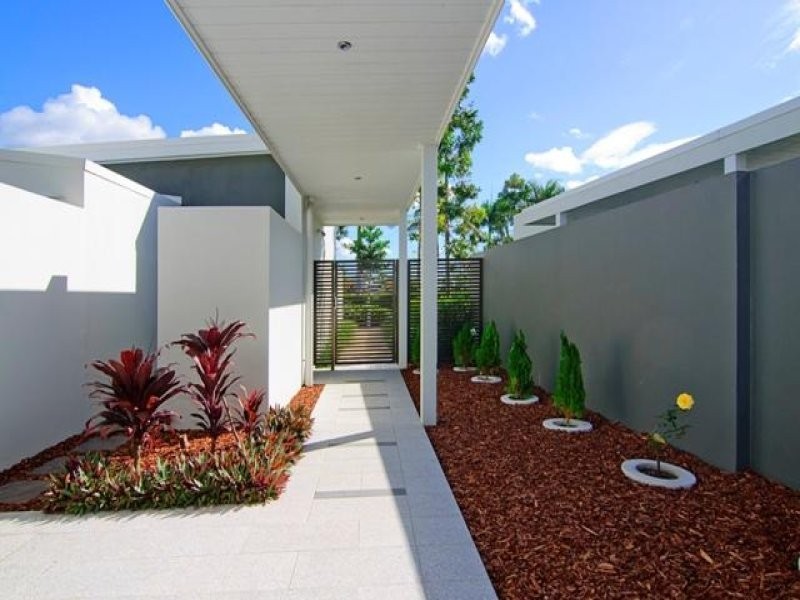 7530 Springfield Drive, Hope Island QLD 4212