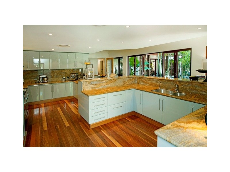 3118 Riverleigh Drive, Hope Island QLD 4212