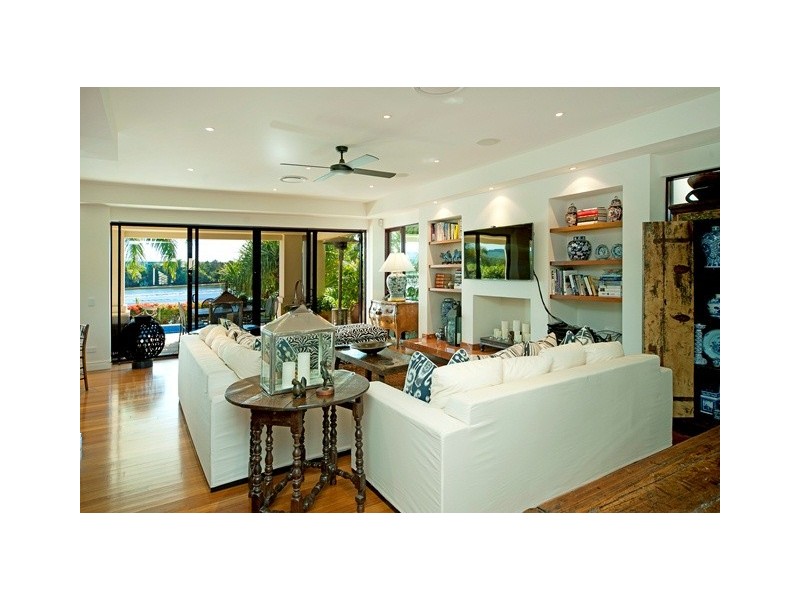 3118 Riverleigh Drive, Hope Island QLD 4212