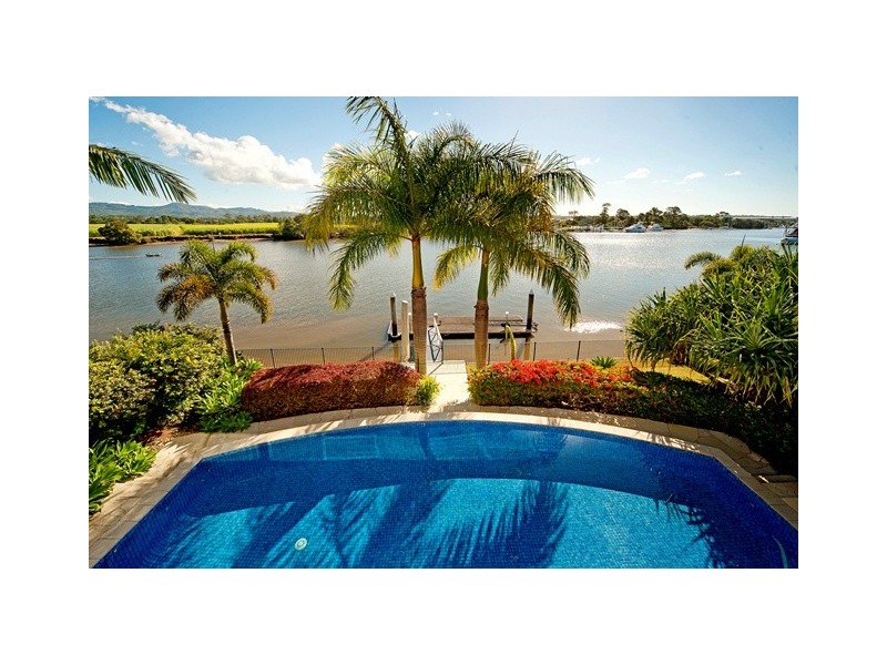 3118 Riverleigh Drive, Hope Island QLD 4212