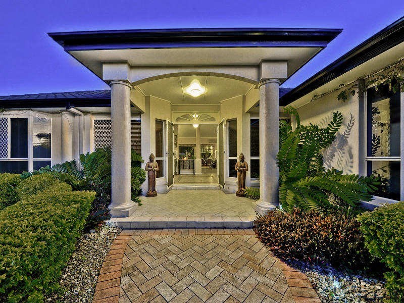 2 Parkwater Point, Monterey Keys QLD 4212