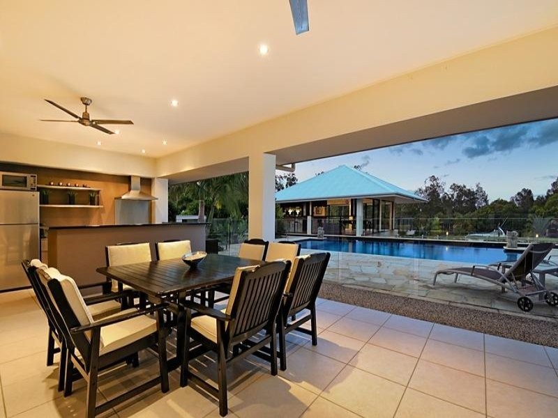 17 Gwydir Court, Riverdowns, Helensvale QLD 4212