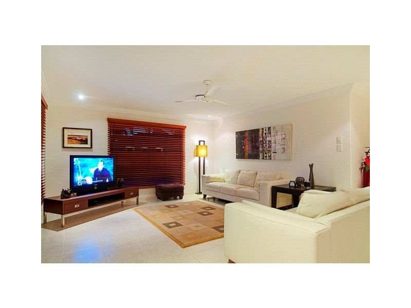 15 Waterside Esplanade, Monterey Keys QLD 4212