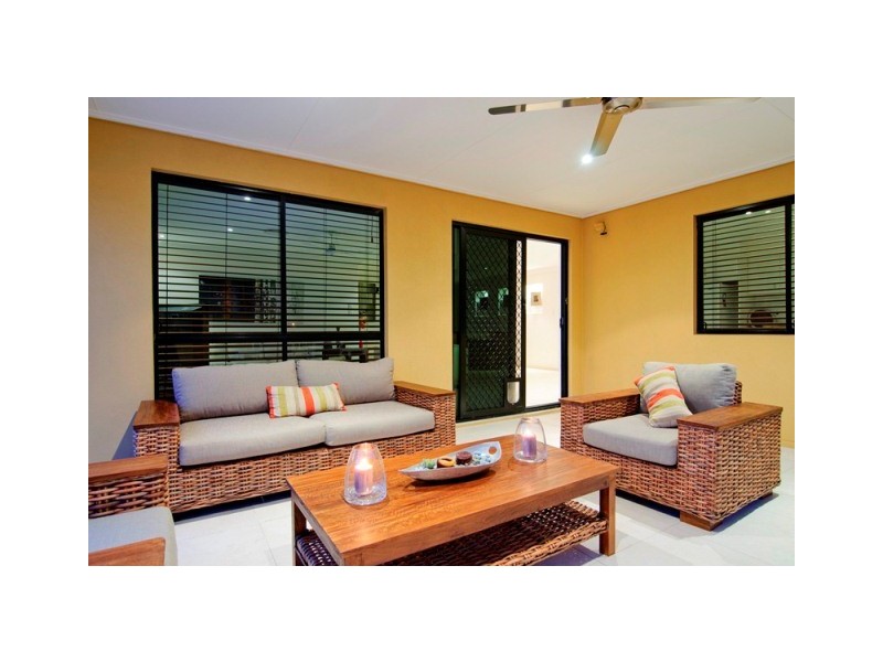 15 Waterside Esplanade, Monterey Keys QLD 4212