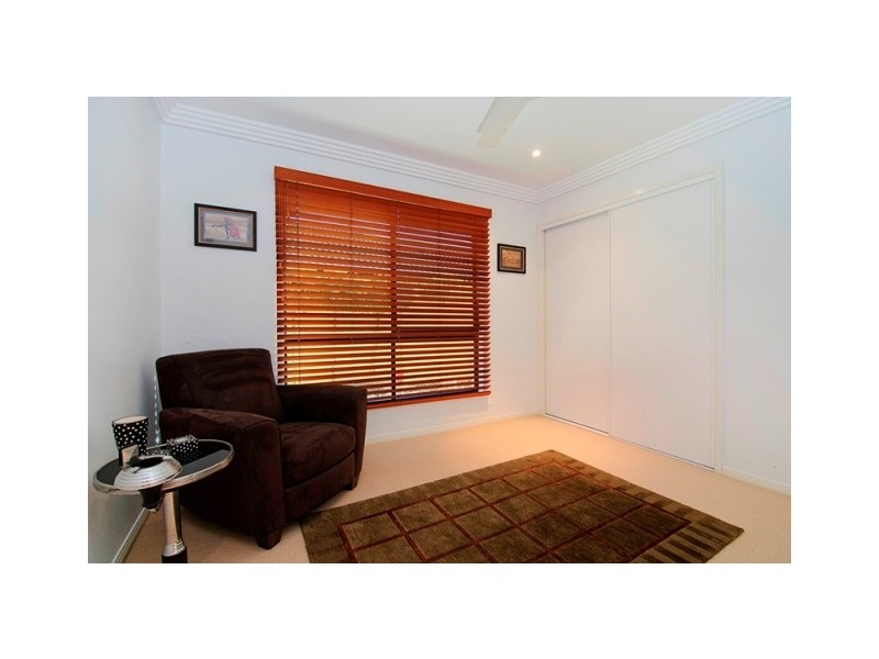 15 Waterside Esplanade, Monterey Keys QLD 4212