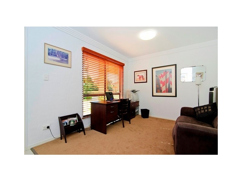 15 Waterside Esplanade, Monterey Keys QLD 4212