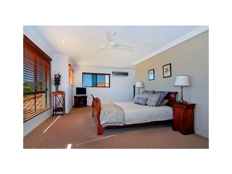 15 Waterside Esplanade, Monterey Keys QLD 4212