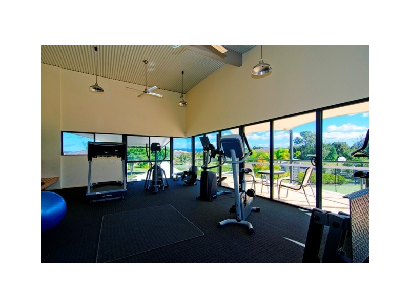 15 Waterside Esplanade, Monterey Keys QLD 4212