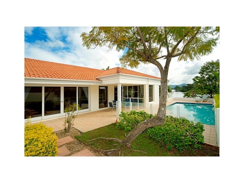 3132 Riverleigh Drive, Hope Island QLD 4212