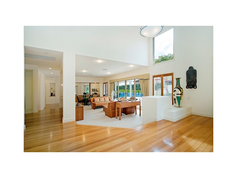 3132 Riverleigh Drive, Hope Island QLD 4212