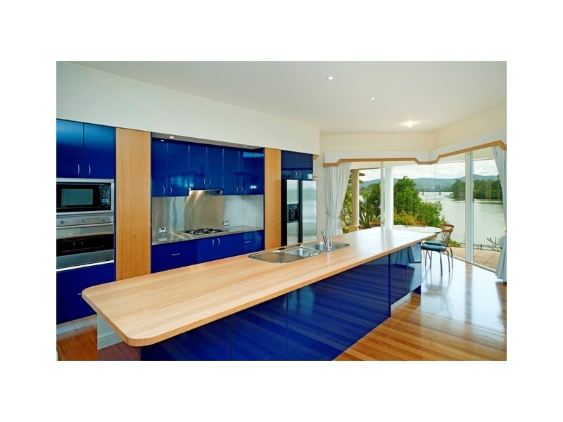 3132 Riverleigh Drive, Hope Island QLD 4212