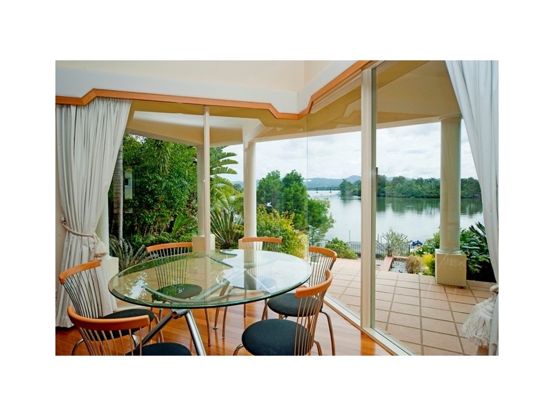 3132 Riverleigh Drive, Hope Island QLD 4212