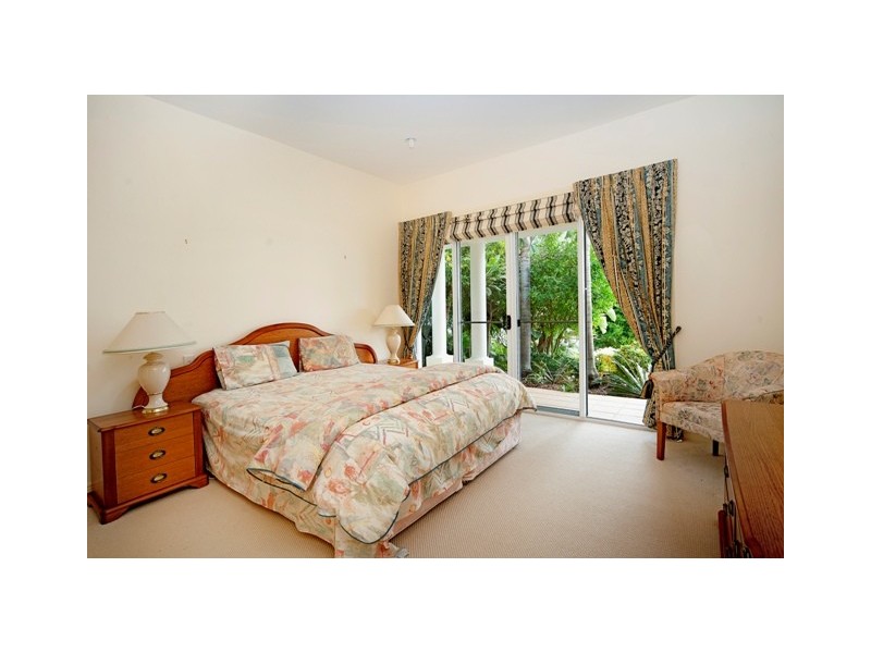 3132 Riverleigh Drive, Hope Island QLD 4212