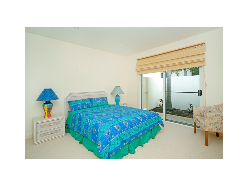 3132 Riverleigh Drive, Hope Island QLD 4212