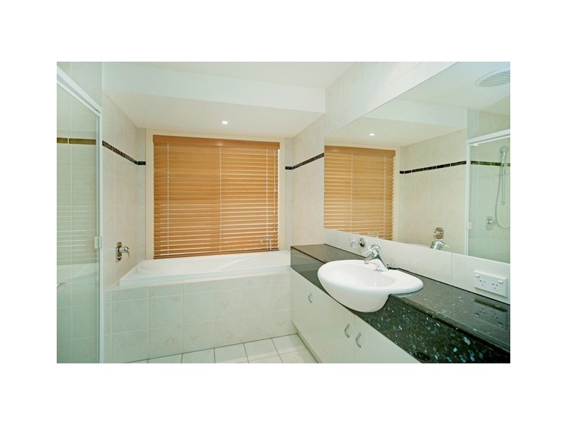 3132 Riverleigh Drive, Hope Island QLD 4212