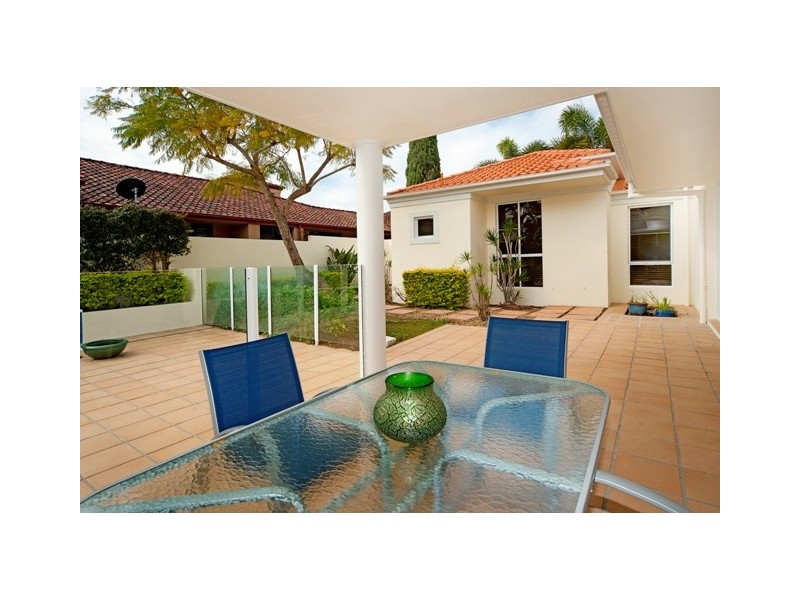 3132 Riverleigh Drive, Hope Island QLD 4212