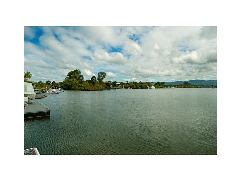 3132 Riverleigh Drive, Hope Island QLD 4212