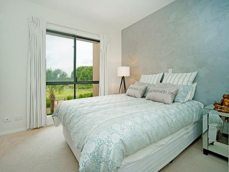 8407 Magnolia Drive East, Hope Island QLD 4212