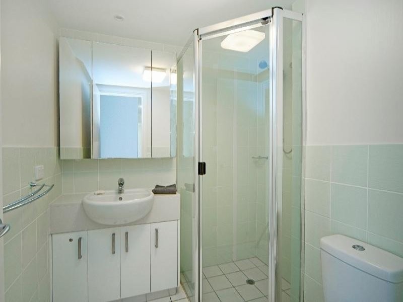 8407 Magnolia Drive East, Hope Island QLD 4212