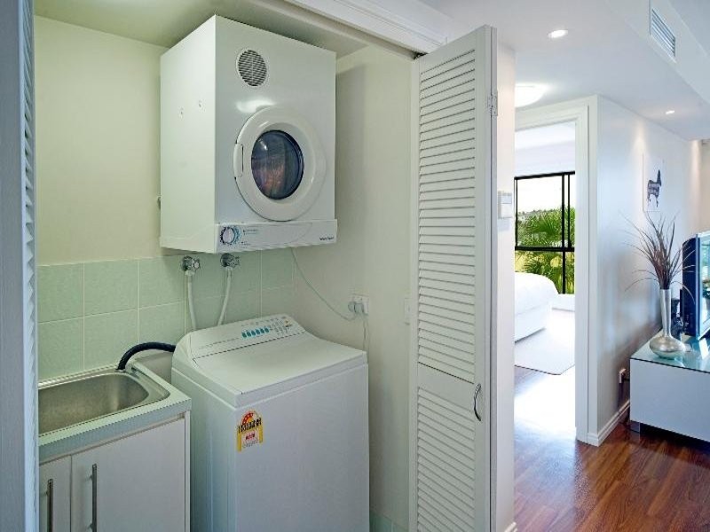 8407 Magnolia Drive East, Hope Island QLD 4212