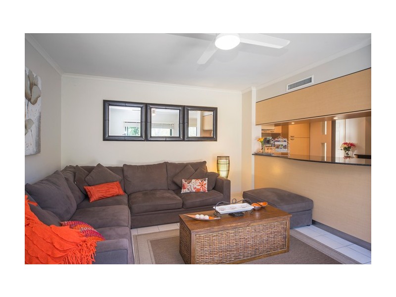 8887 Magnolia Drive East, Hope Island QLD 4212
