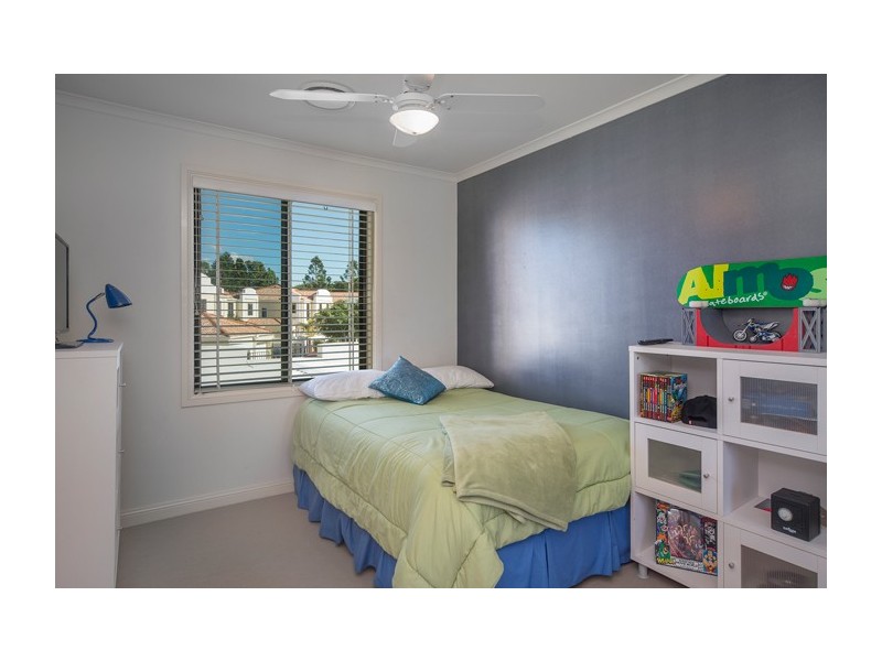 8887 Magnolia Drive East, Hope Island QLD 4212