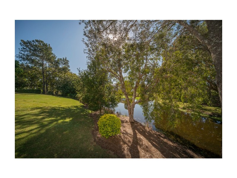 8887 Magnolia Drive East, Hope Island QLD 4212