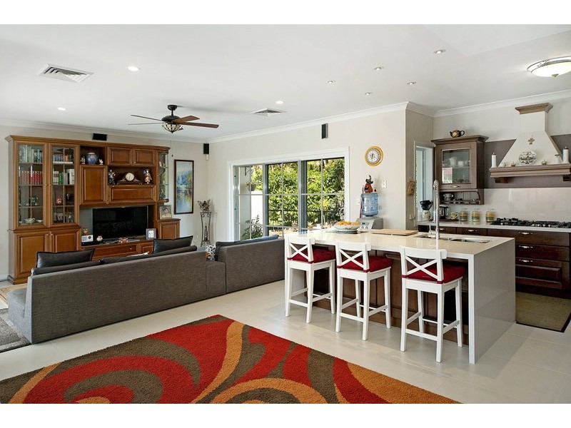 1616 Rosebank Way West, Hope Island QLD 4212