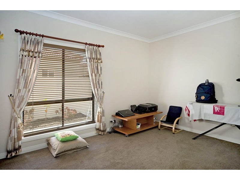 1616 Rosebank Way West, Hope Island QLD 4212