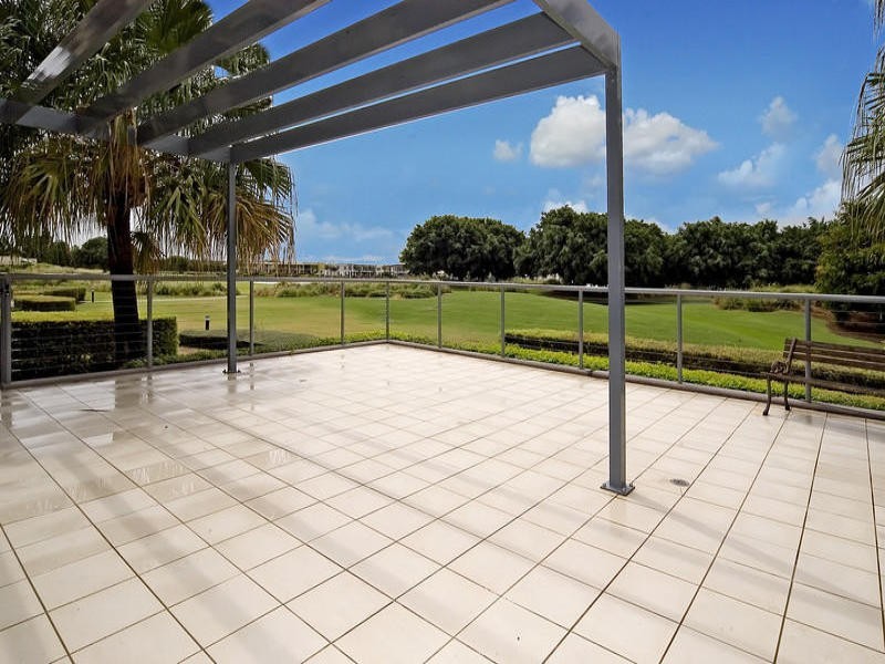 8424 Magnolia Drive East, Hope Island QLD 4212