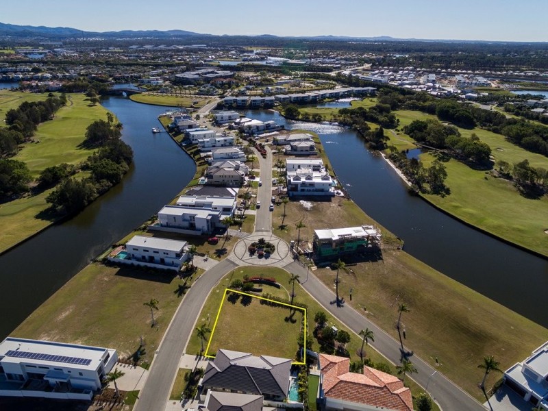 7687 Fairway Boulevard, Hope Island QLD 4212