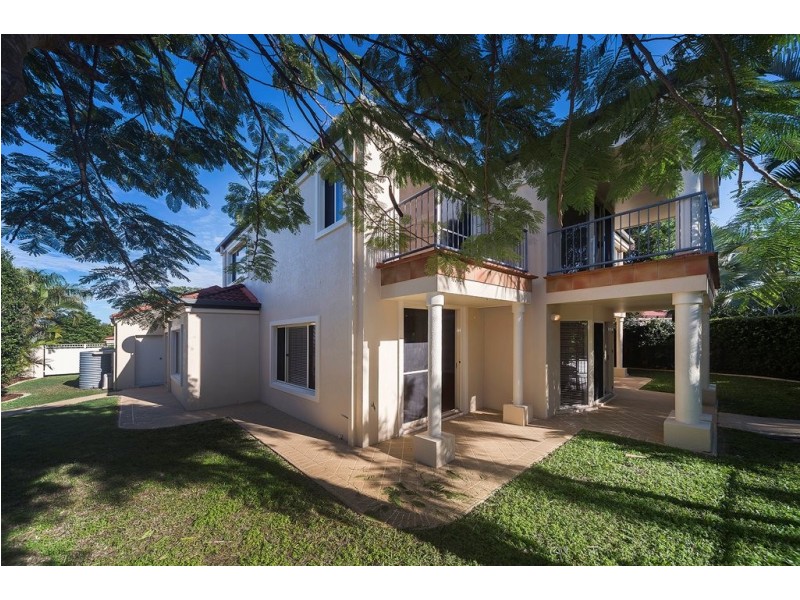 3161 Riverleigh Drive, Hope Island QLD 4212