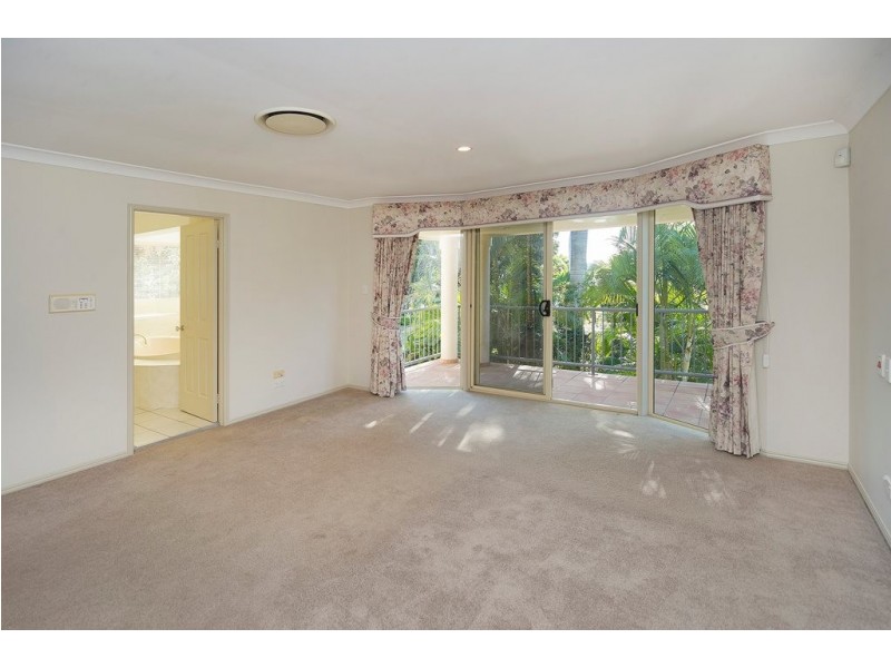 3161 Riverleigh Drive, Hope Island QLD 4212