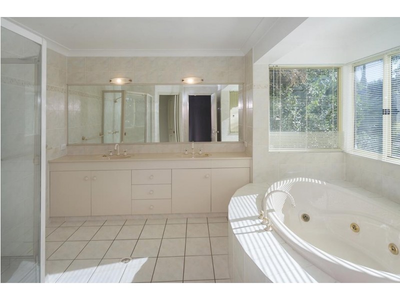 3161 Riverleigh Drive, Hope Island QLD 4212