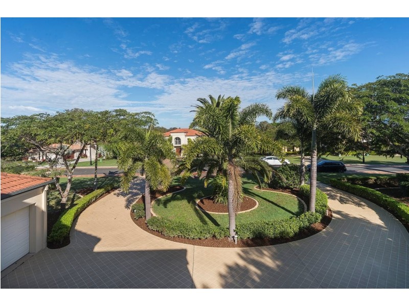 3161 Riverleigh Drive, Hope Island QLD 4212