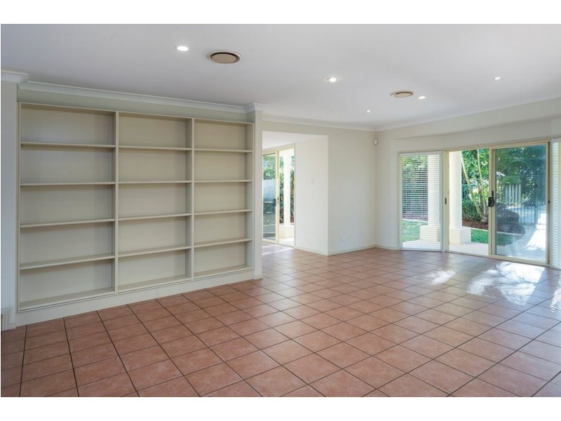 3161 Riverleigh Drive, Hope Island QLD 4212