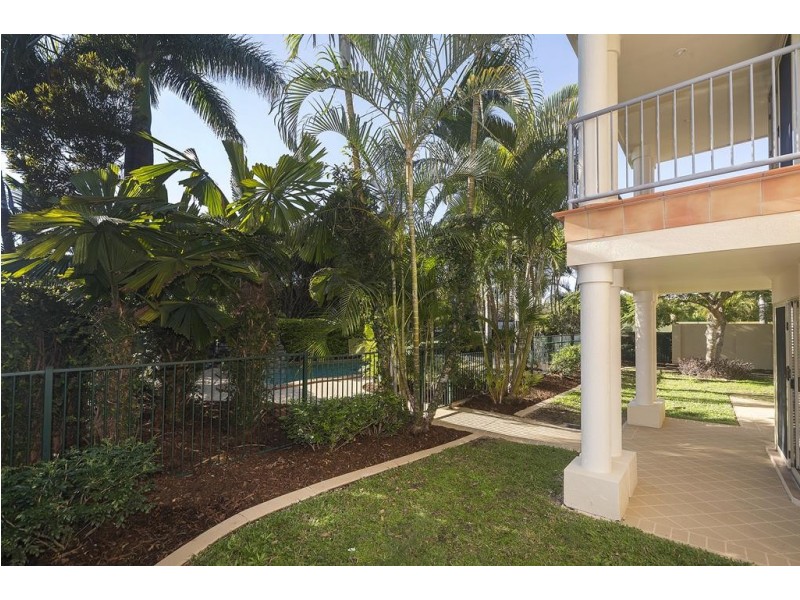 3161 Riverleigh Drive, Hope Island QLD 4212