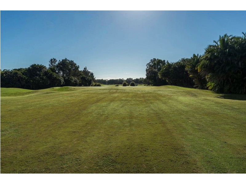 3161 Riverleigh Drive, Hope Island QLD 4212