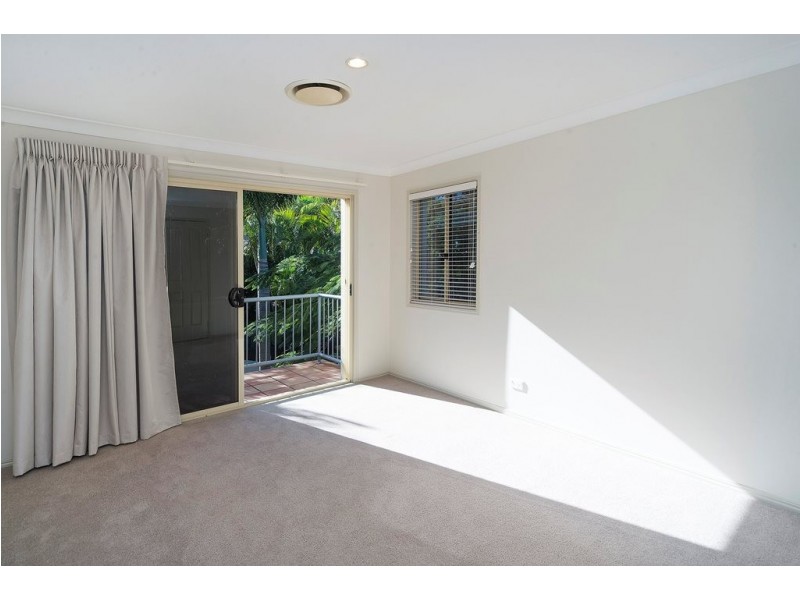 3161 Riverleigh Drive, Hope Island QLD 4212