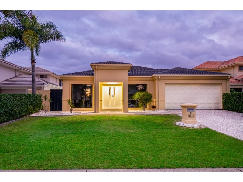 2560 Cressbrook Drive, Hope Island QLD 4212