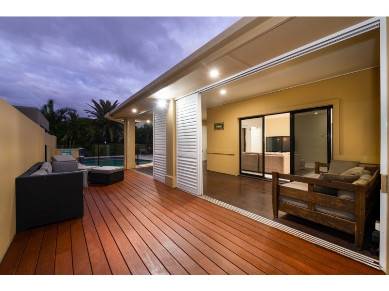 2560 Cressbrook Drive, Hope Island QLD 4212