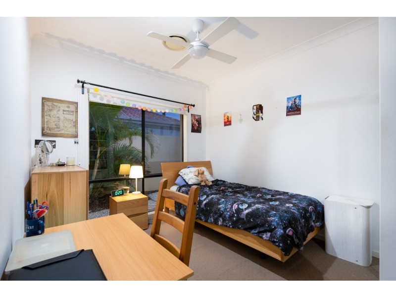 2560 Cressbrook Drive, Hope Island QLD 4212