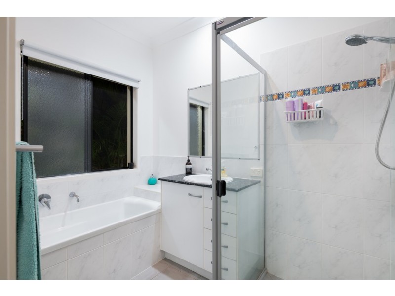 2560 Cressbrook Drive, Hope Island QLD 4212