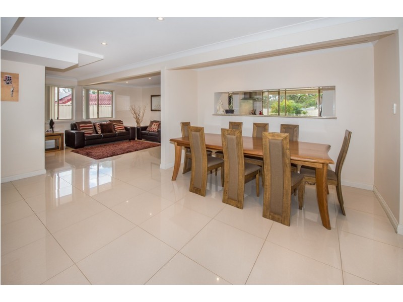 5 Island Court, Merrimac QLD 4226