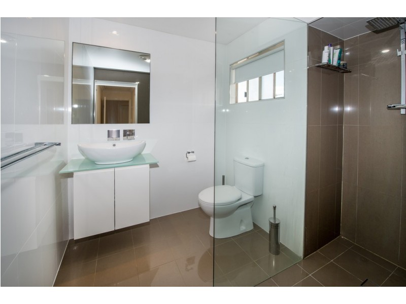 5 Island Court, Merrimac QLD 4226