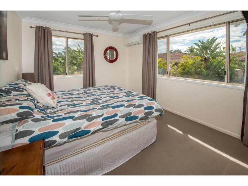 5 Island Court, Merrimac QLD 4226