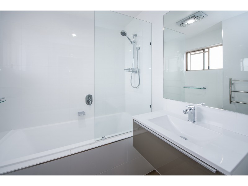 5 Island Court, Merrimac QLD 4226