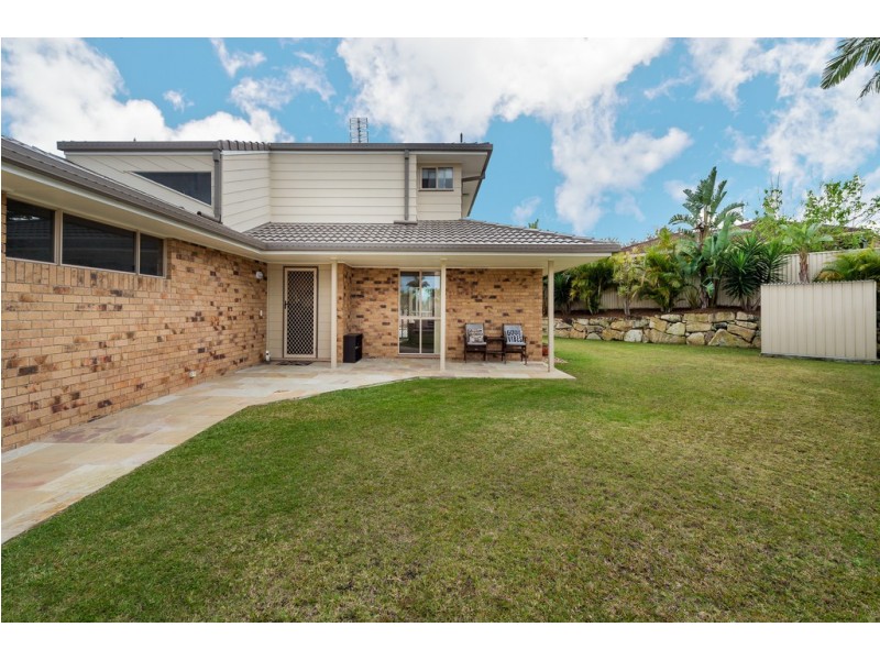 5 Island Court, Merrimac QLD 4226