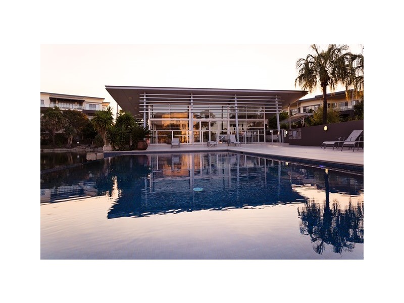412/3 Pendraat Parade, Hope Island QLD 4212