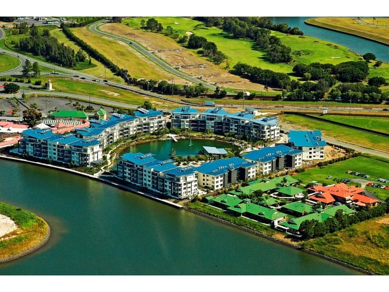 412/3 Pendraat Parade, Hope Island QLD 4212